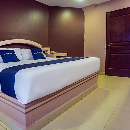 Capital O Hotel Diro, Монтеррей Экстерьер фото