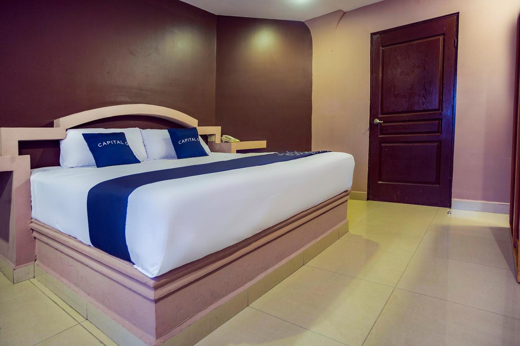 Capital O Hotel Diro, Монтеррей Экстерьер фото
