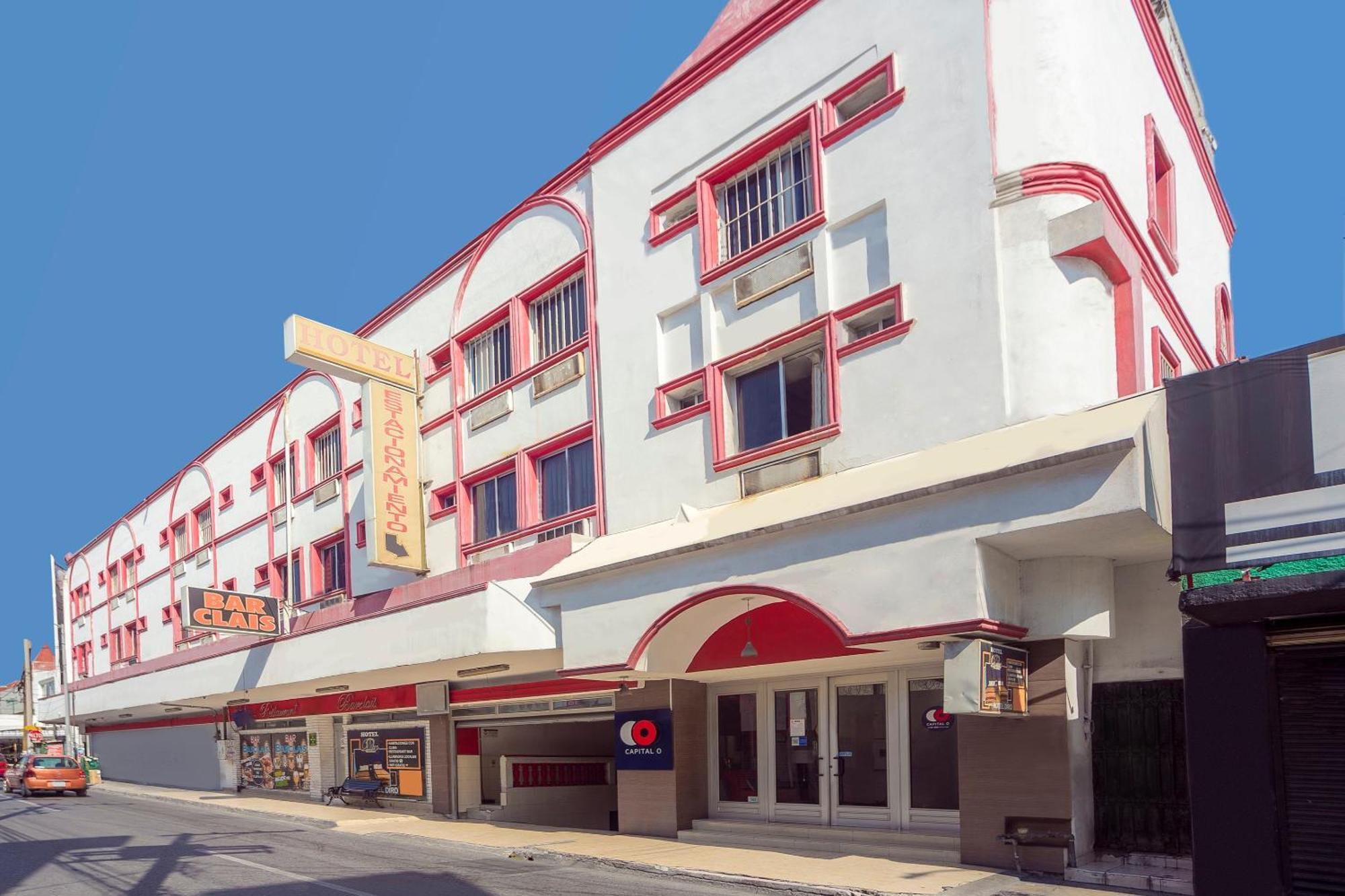 Capital O Hotel Diro, Монтеррей Экстерьер фото